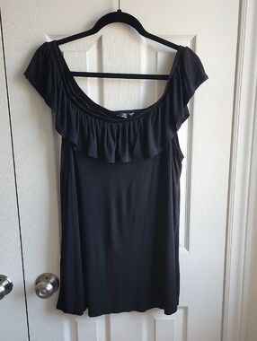 le chateau Black Ruffle Neck Cap Sleeve Blouse XXL